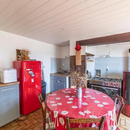 Ferienhaus La Maison De Freda - Maison Avec Vue Montagne